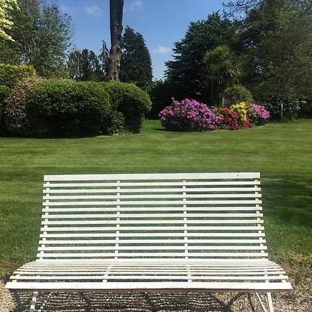 Stay On The Grounds Of This Beautiful Manor House Wimborne Minster Buitenkant foto